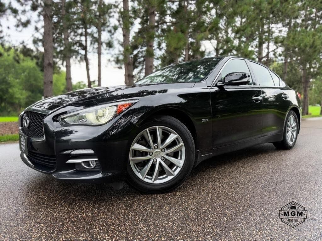 2016 INFINITI Q50