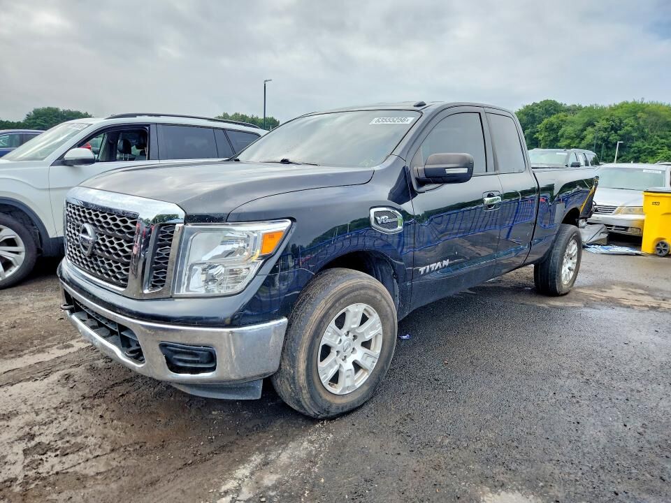 2017 NISSAN Titan