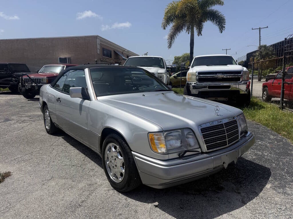 1994 MERCEDES-BENZ E-Class