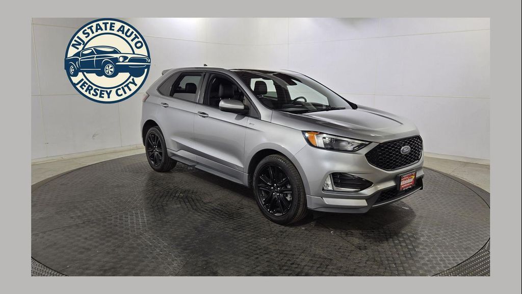 2022 FORD Edge