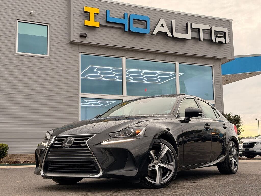 2018 LEXUS IS