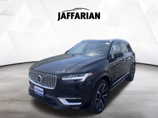 2023 VOLVO XC90