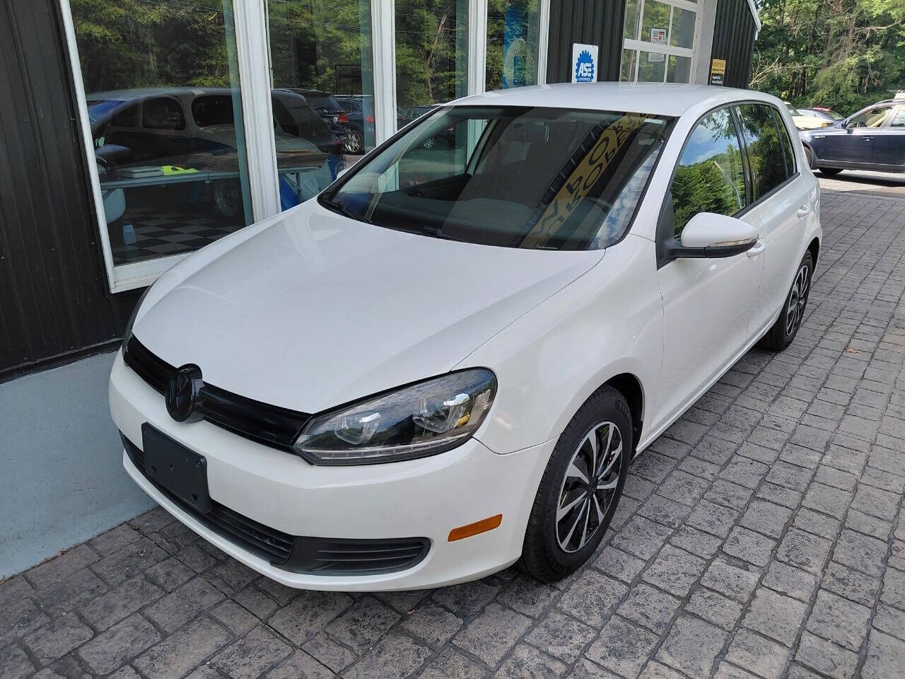 2014 VOLKSWAGEN Golf