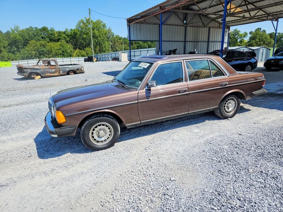1985 MERCEDES-BENZ 300