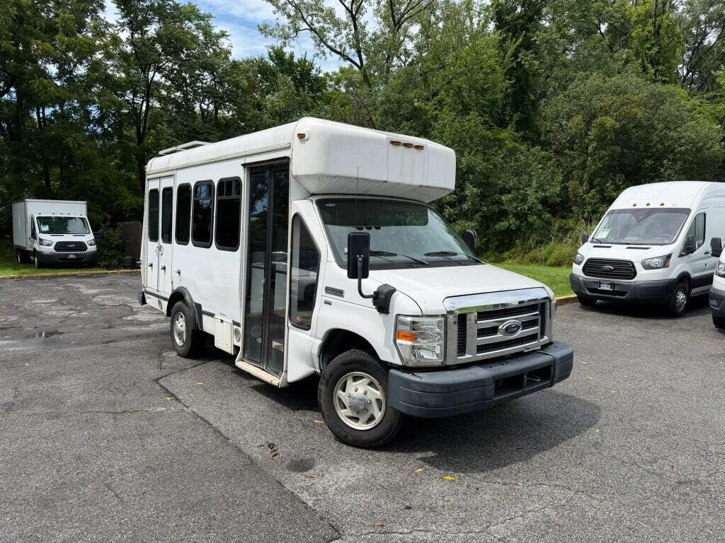 2009 FORD E-350