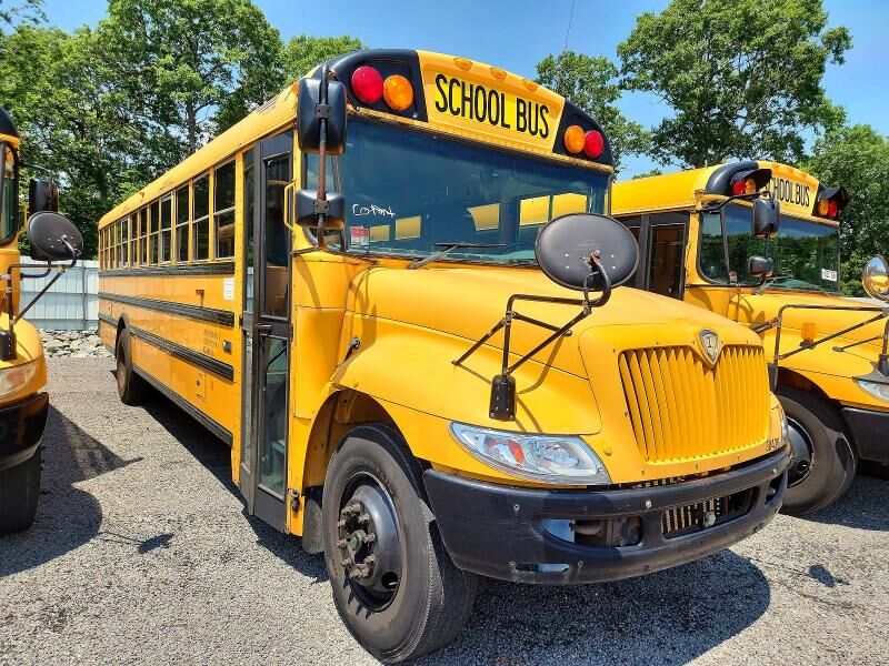 2015 IC BUS PB105