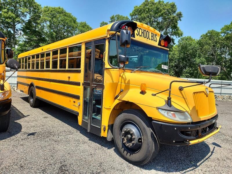 2015 IC BUS PB105