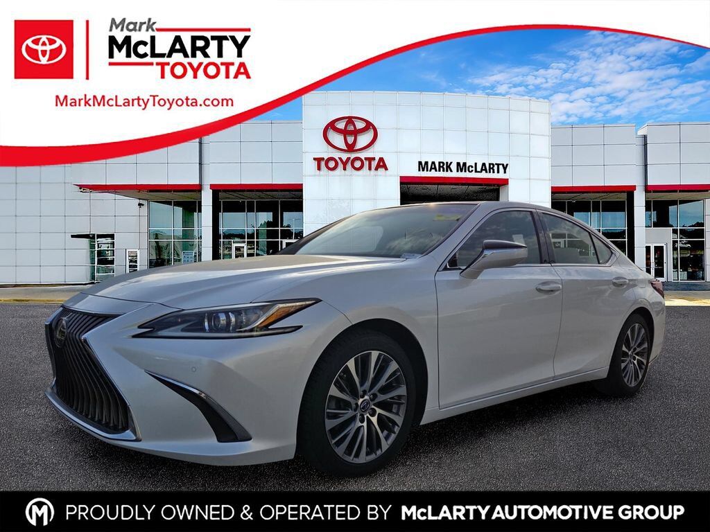 2019 LEXUS ES