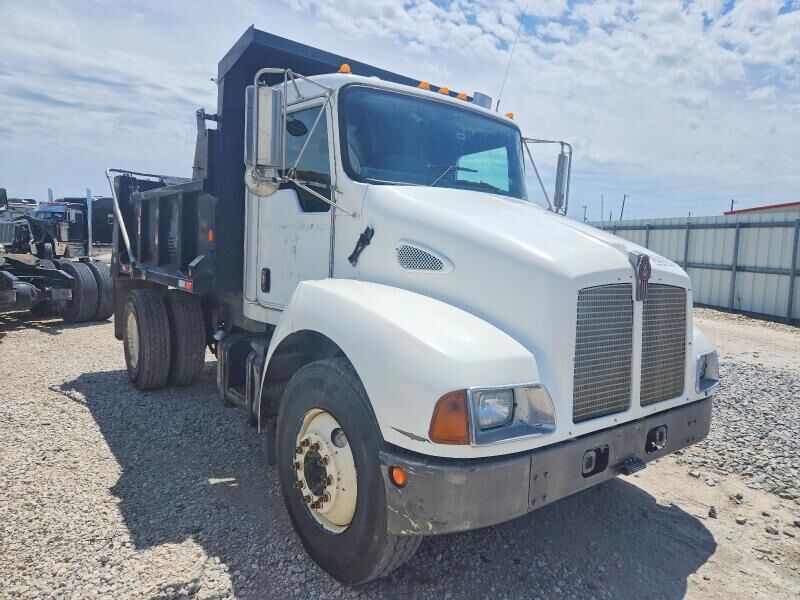 2003 KENWORTH T300