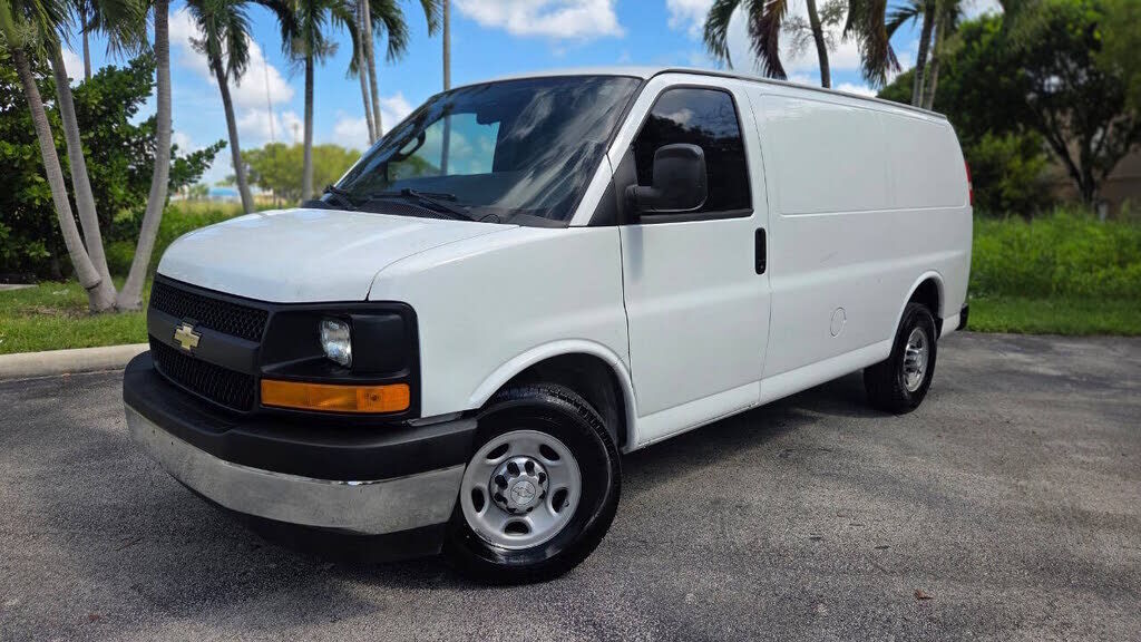 2017 CHEVROLET Express