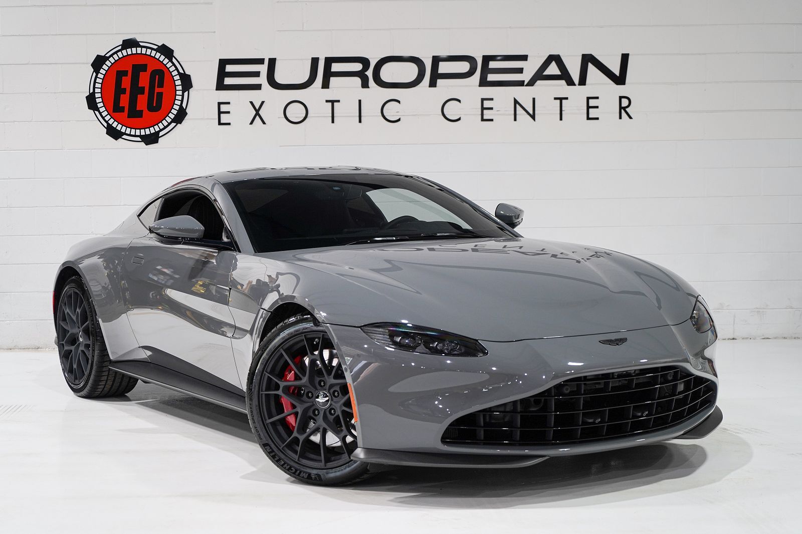 2022 ASTON MARTIN Vantage
