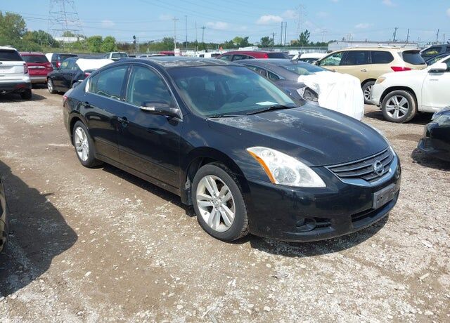 2012 NISSAN Altima