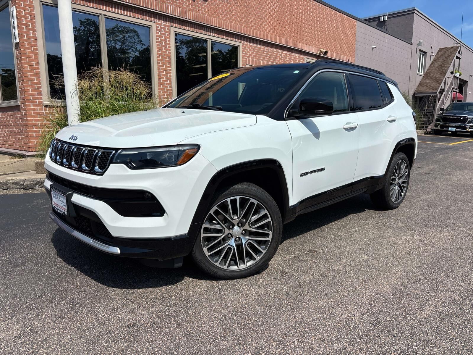2023 JEEP Compass