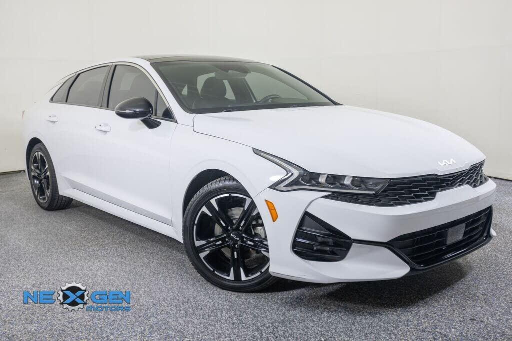 2022 KIA K5