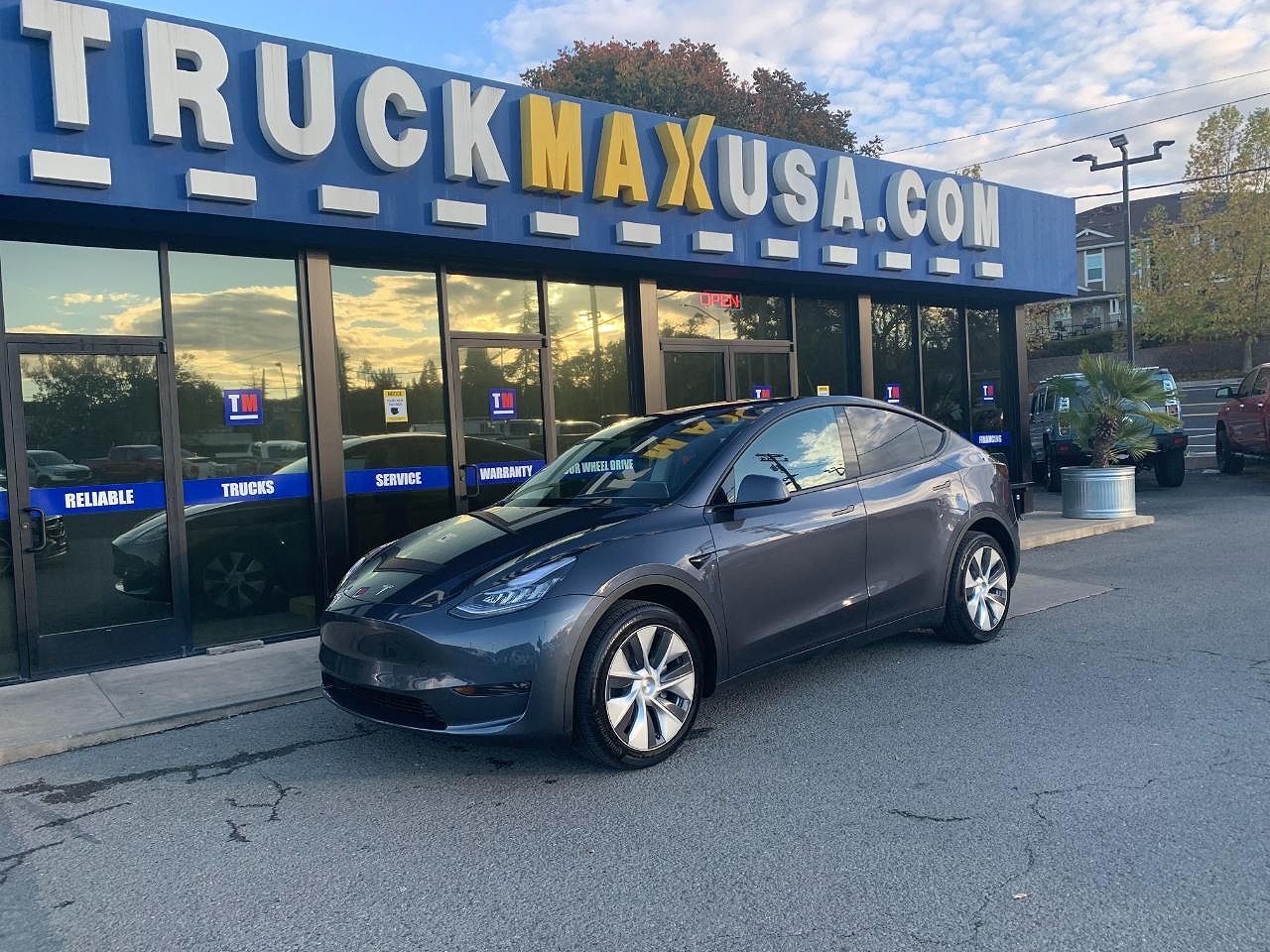 2022 TESLA Model Y