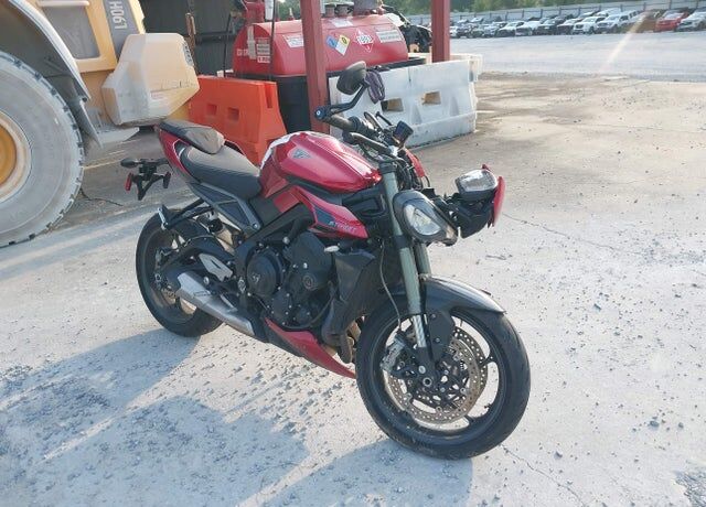 2024 TRIUMPH Street Triple