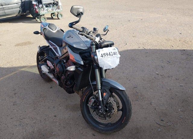 2024 TRIUMPH Street Triple RS