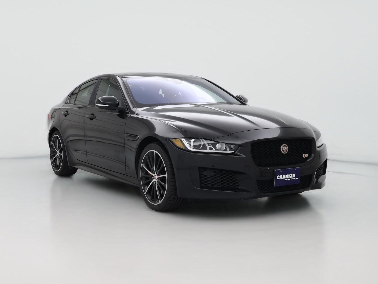 2019 JAGUAR XE