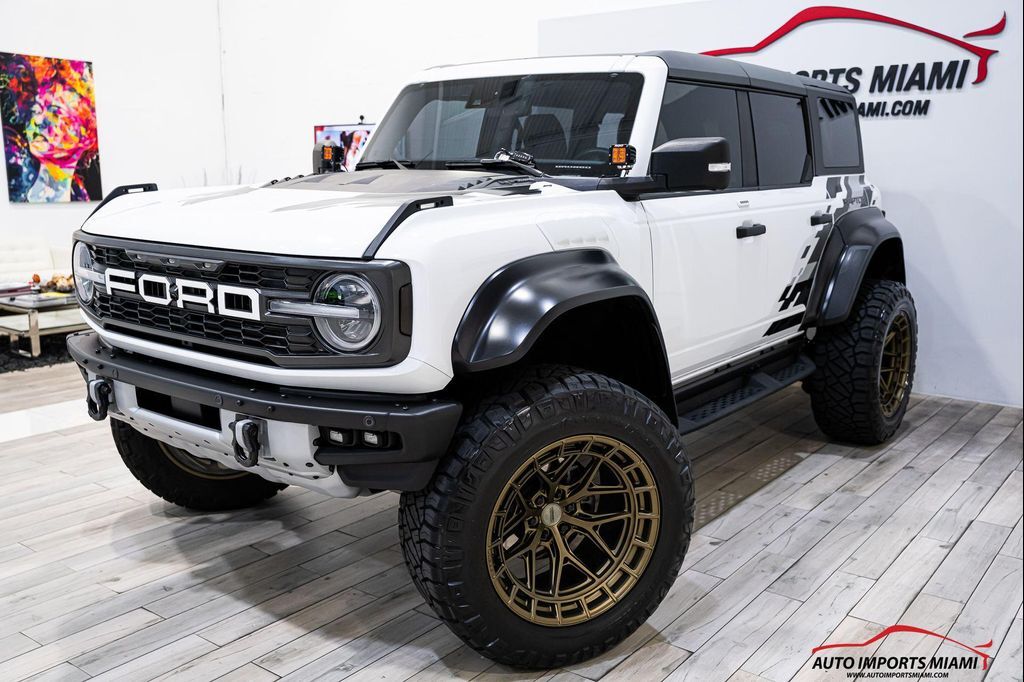 2023 FORD Bronco