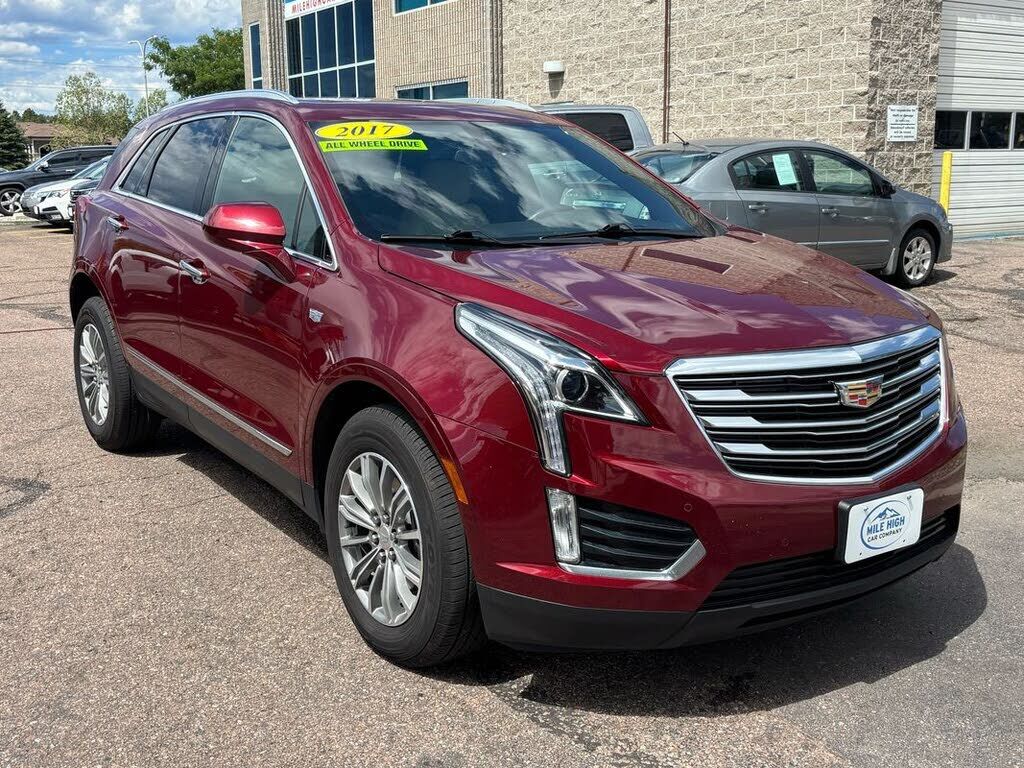 2017 CADILLAC XT5