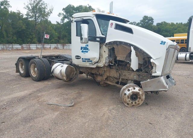 2020 KENWORTH T880