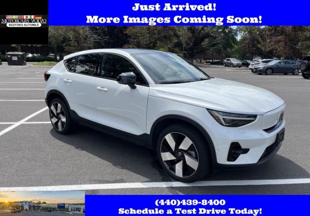 2023 VOLVO C40