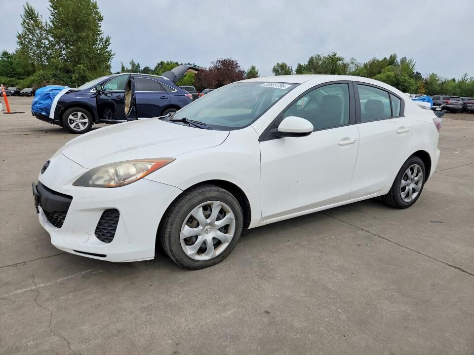 2013 MAZDA Mazda3