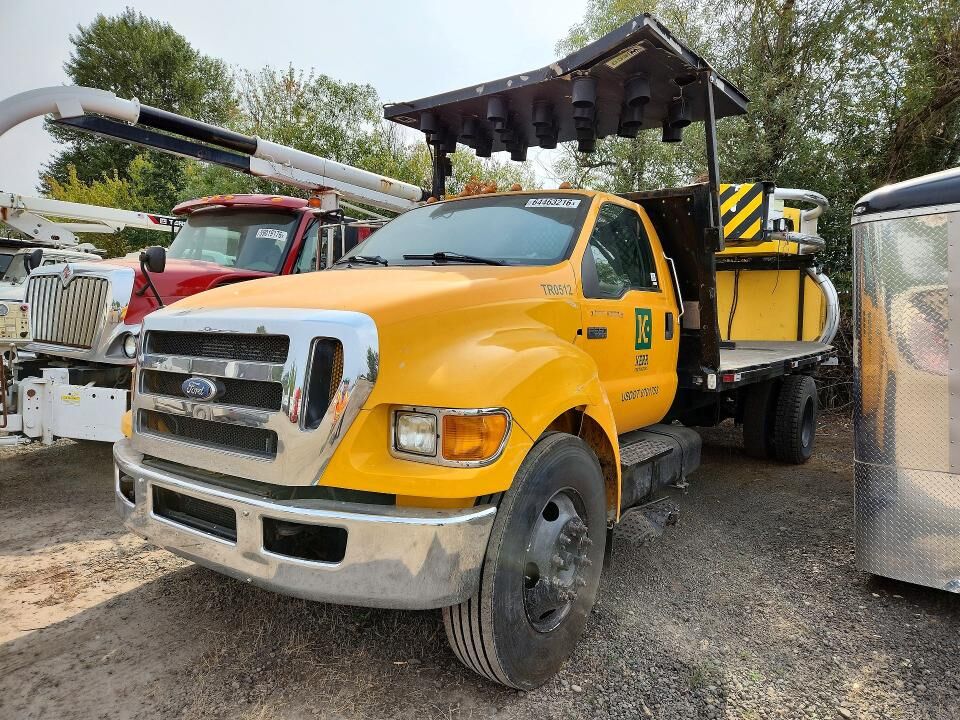 2010 FORD F-650