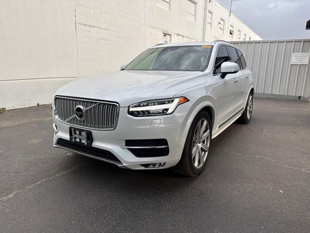 2019 VOLVO XC90