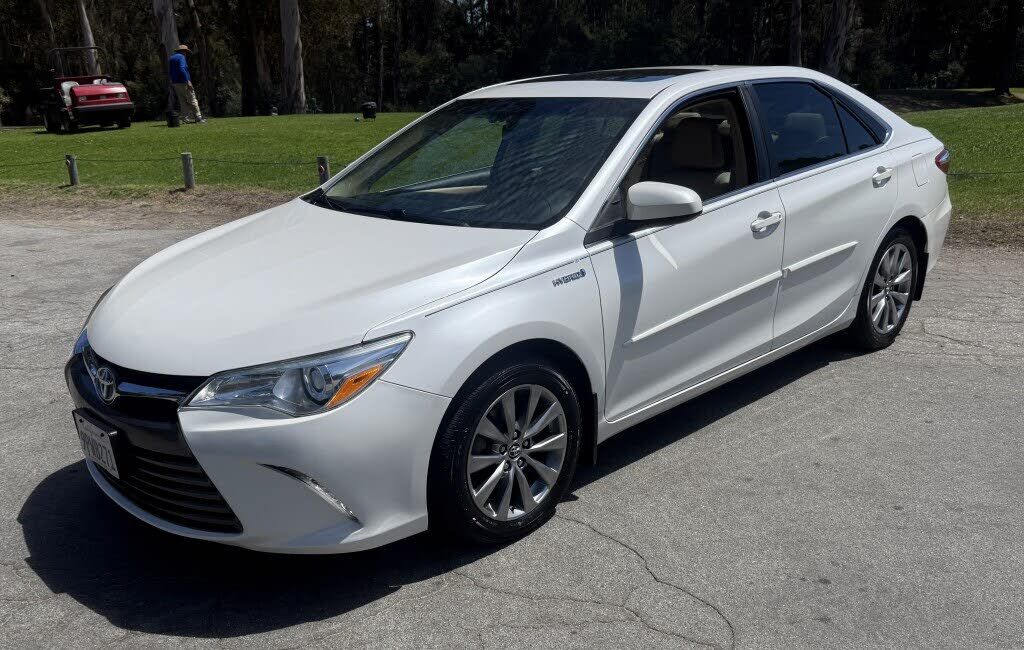 2017 TOYOTA Camry