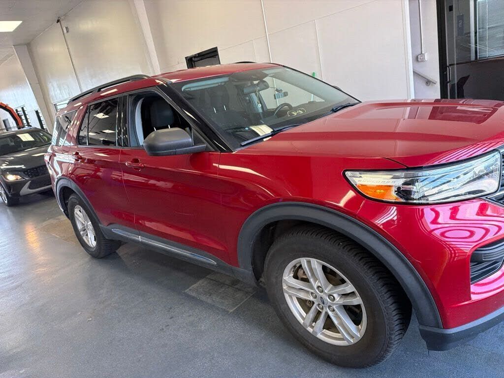 2021 FORD Explorer