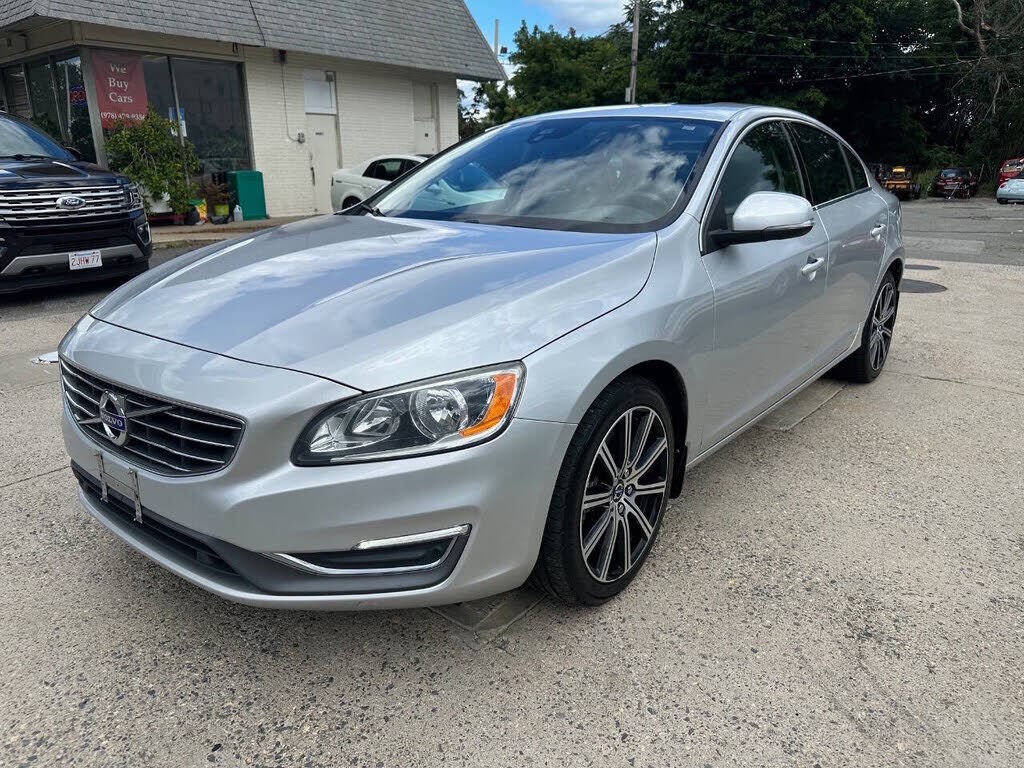 2018 VOLVO S60