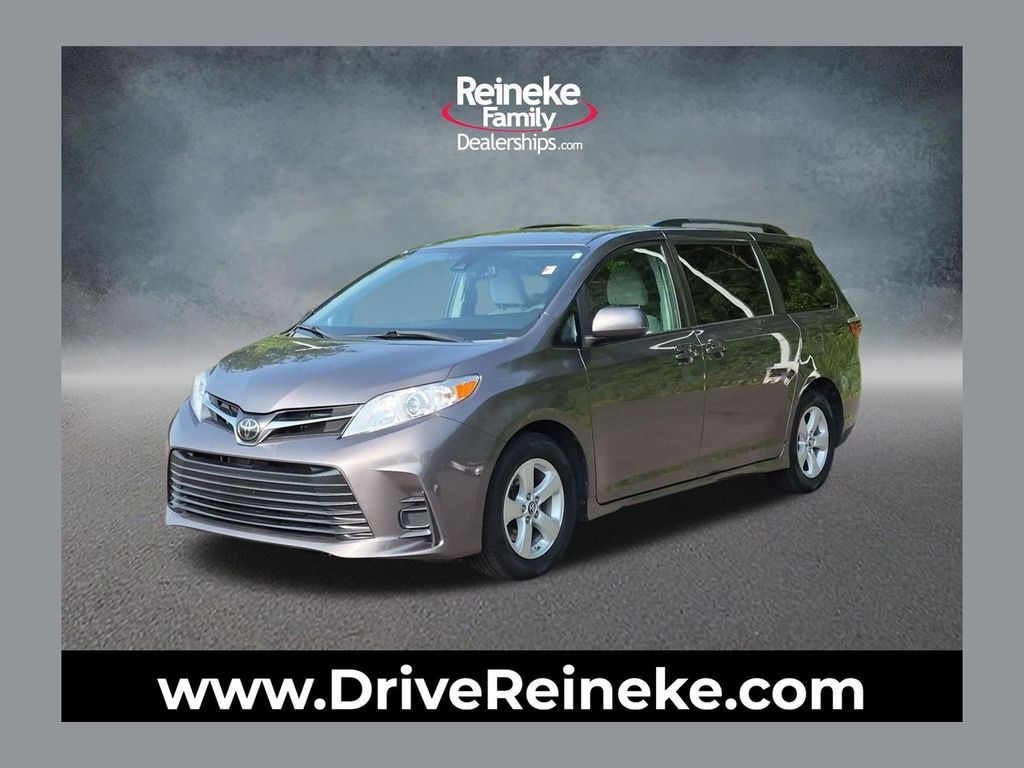 2019 TOYOTA Sienna