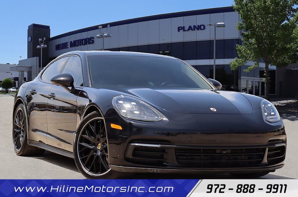 2018 PORSCHE Panamera