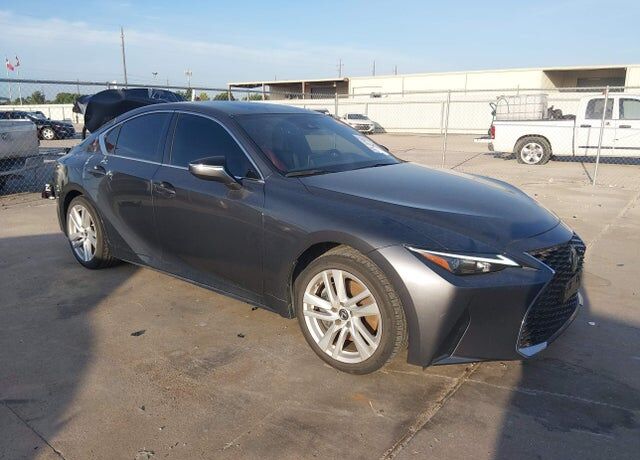 2021 LEXUS IS