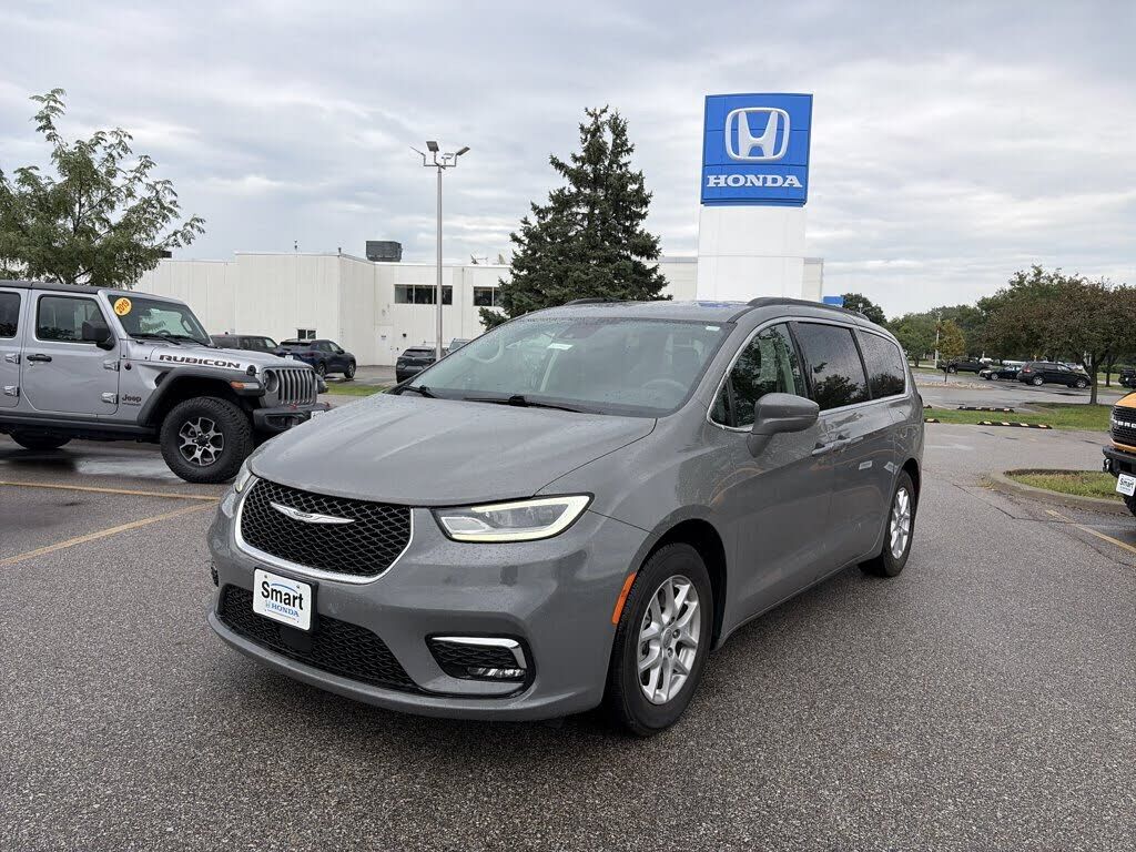 2022 CHRYSLER Pacifica