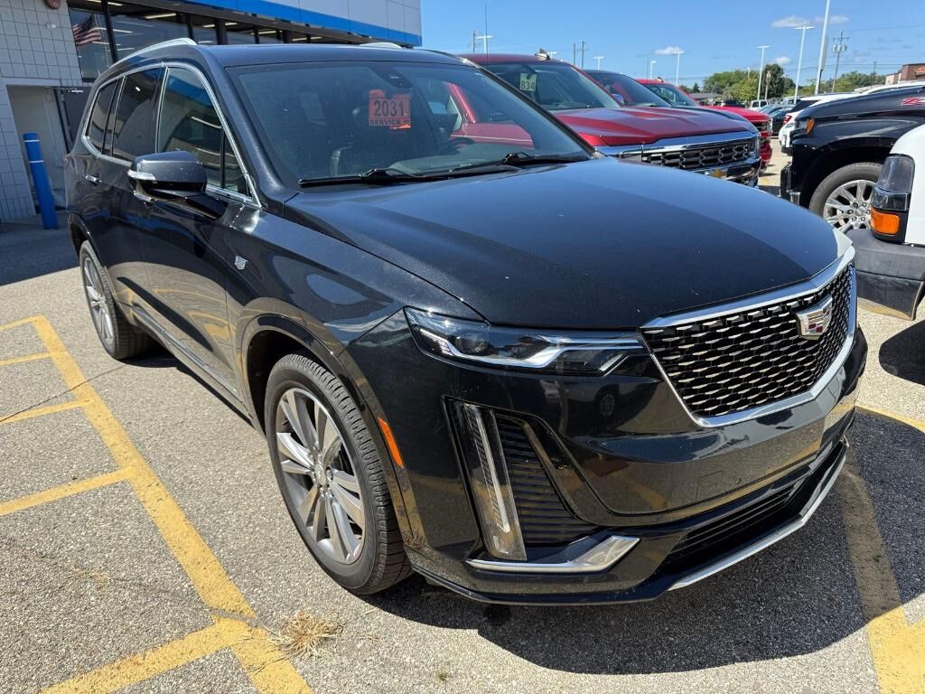 2022 CADILLAC XT6