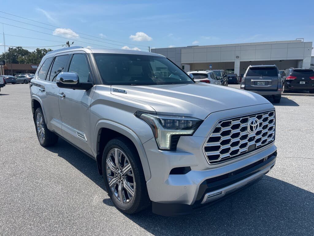 2025 TOYOTA Sequoia