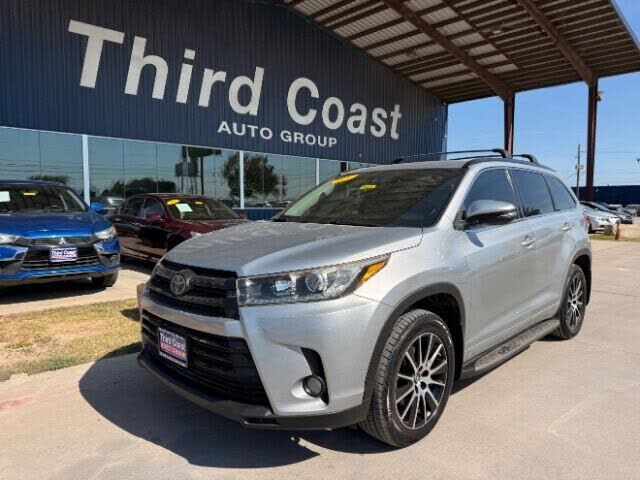 2017 TOYOTA Highlander