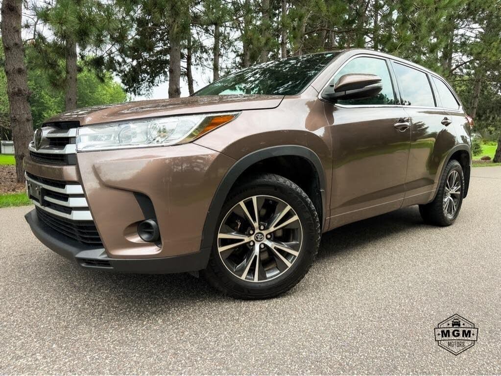 2017 TOYOTA Highlander