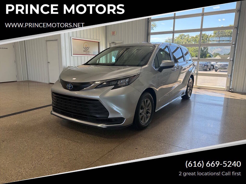 2024 TOYOTA Sienna