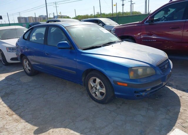 2004 HYUNDAI Elantra