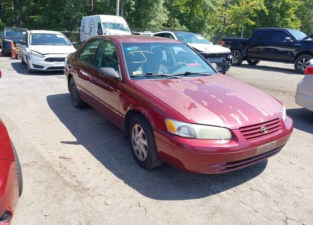 1999 TOYOTA Camry