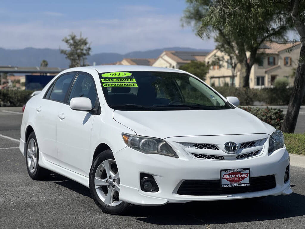 2013 TOYOTA Corolla
