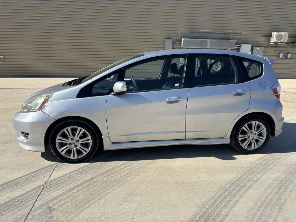 2011 HONDA Fit