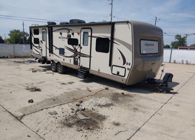 2017 FOREST RIVER Real-lite / Rockwood Lite Weight Trailers