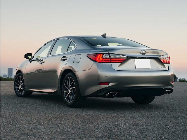 2018 LEXUS ES