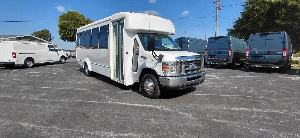 2019 FORD E-350