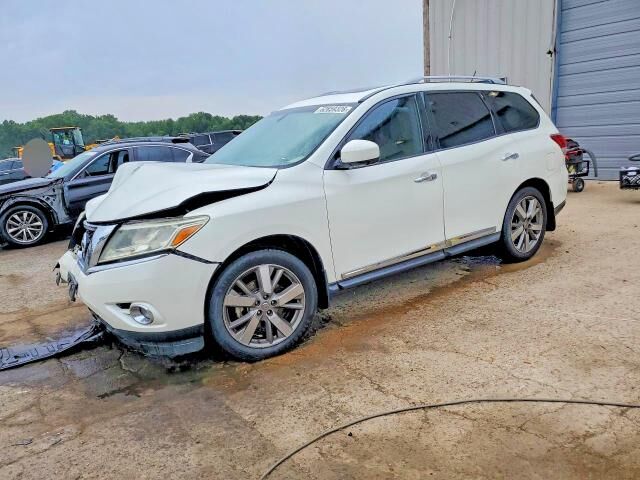 2016 NISSAN Pathfinder