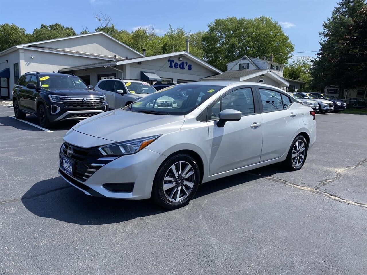 2024 NISSAN Versa